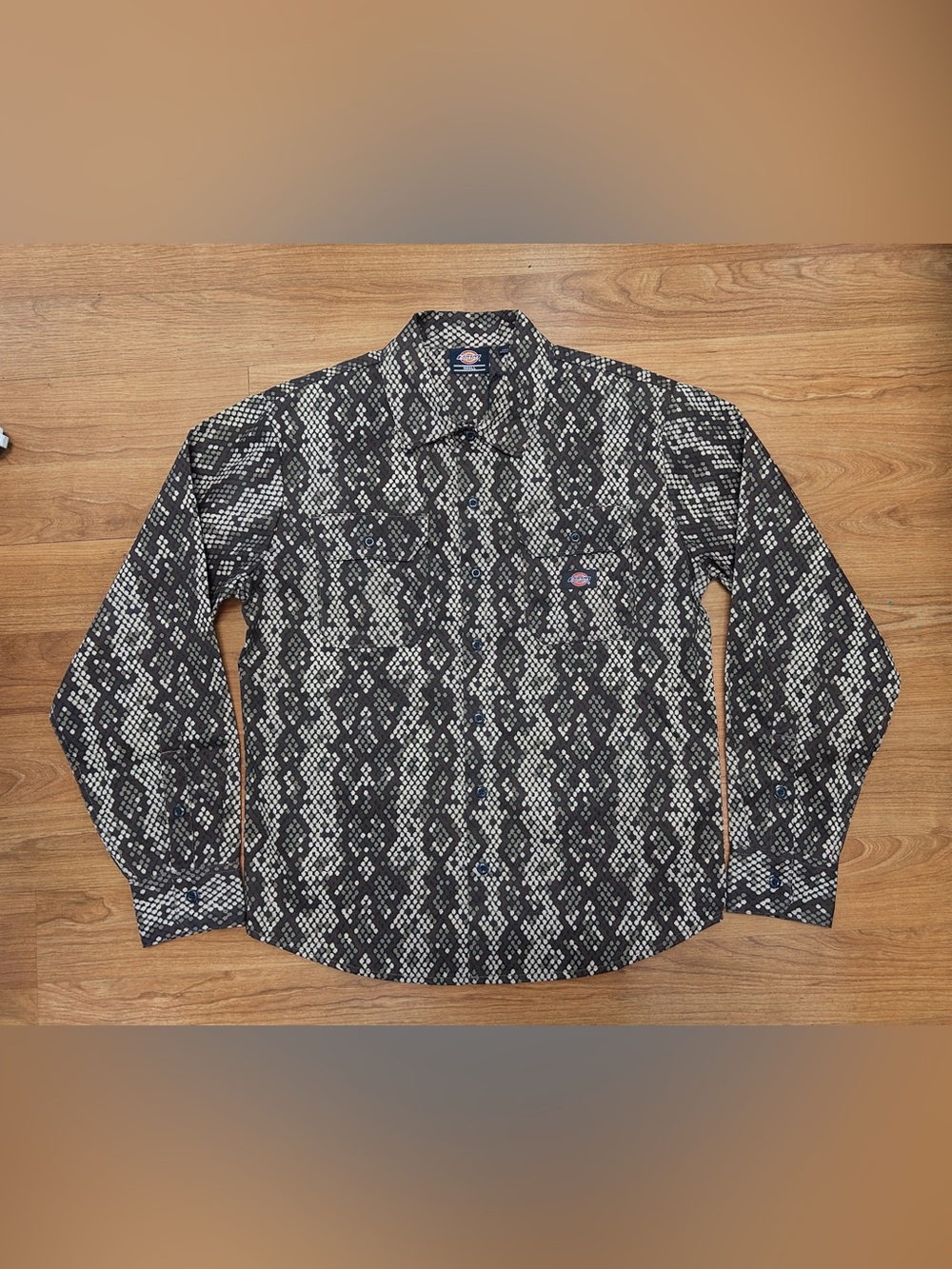 Dickies Men's Camden Snake Print Button-Up Long Sleeve Streetwear, Size S (NEW)